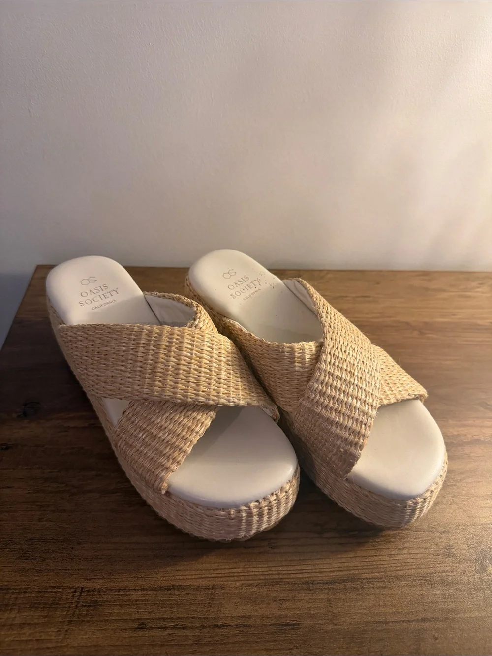 Oasis Society Women's Beige Woven Platform Sandals